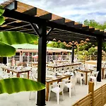 Mobil-home Confortable Avec Terrasse Pour 4 Personnes - Api-1-52-831 Gondrin