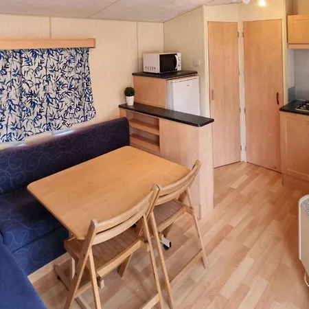 Mobil-home Confortable Avec Terrasse Pour 4 Personnes - Api-1-52-831 Gondrin