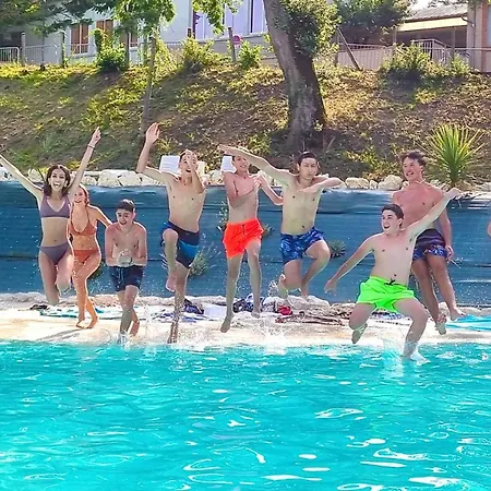 キャンプ場 Mobil-home Confortable Avec Terrasse Pour 4 Personnes - Api-1-52-831 *