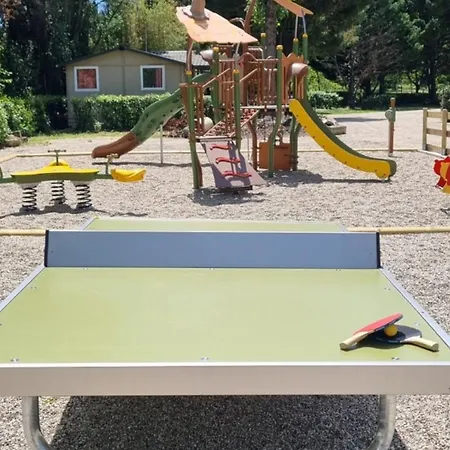 Mobil-home Confortable Avec Terrasse Pour 4 Personnes - Api-1-52-831 * Gondrin