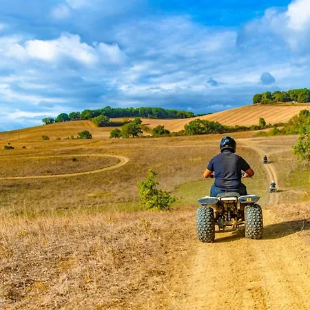 مكان تخييم Mobil-home Confortable Avec Terrasse Pour 4 Personnes - Api-1-52-831 *